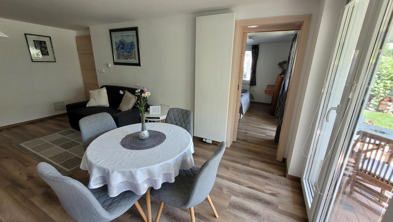 Apartma Julija Luce ภายนอก รูปภาพ